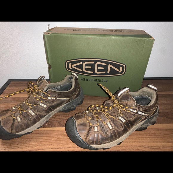 keen waterproof shoes mens